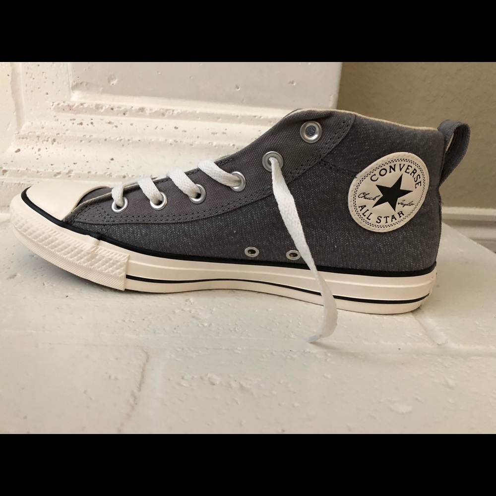 Converse Tennis Shoes